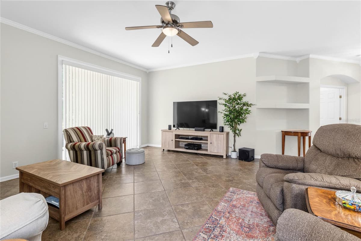 3007 BELLFLOWER WAY — photo 10 of 45
