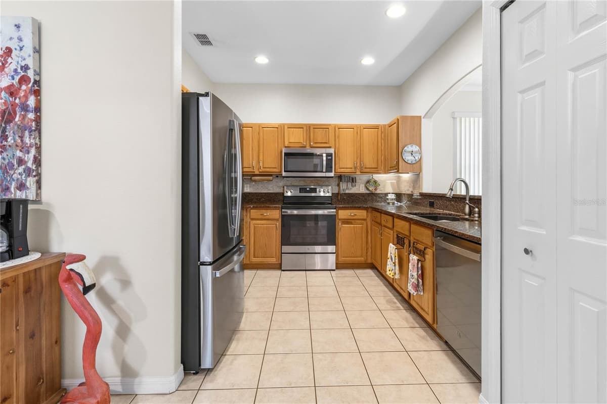 3007 BELLFLOWER WAY — photo 11 of 45