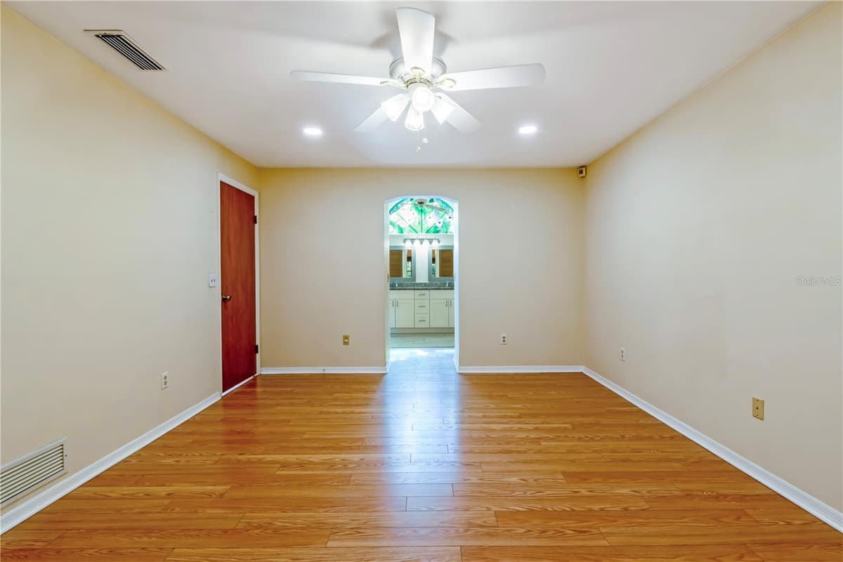 5812 NOB HILL BOULEVARD — photo 15 of 28