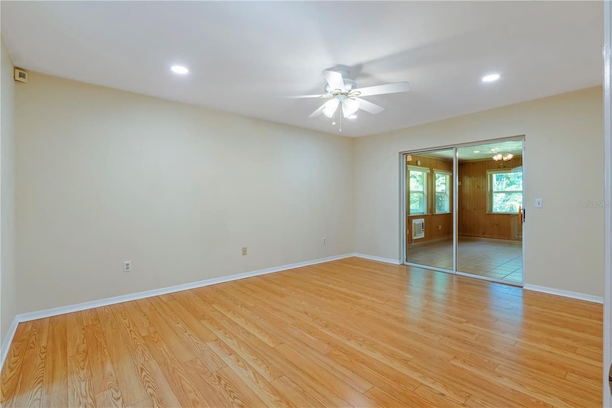 5812 NOB HILL BOULEVARD — photo 14 of 28