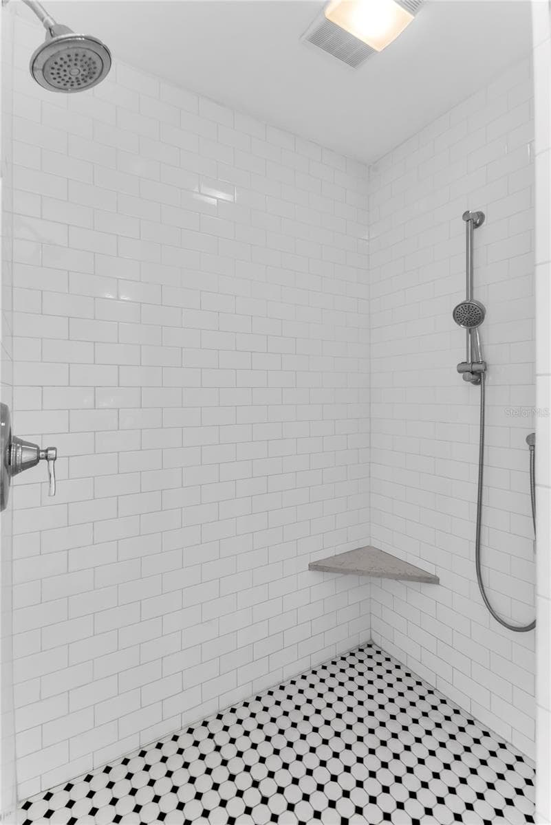 219 WHITTIER CIRCLE — photo 30 of 52