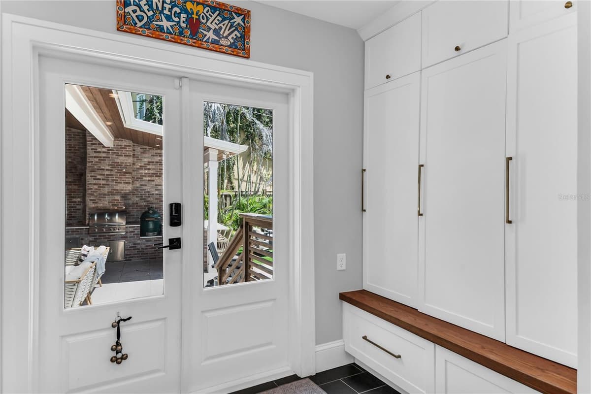 219 WHITTIER CIRCLE — photo 17 of 52