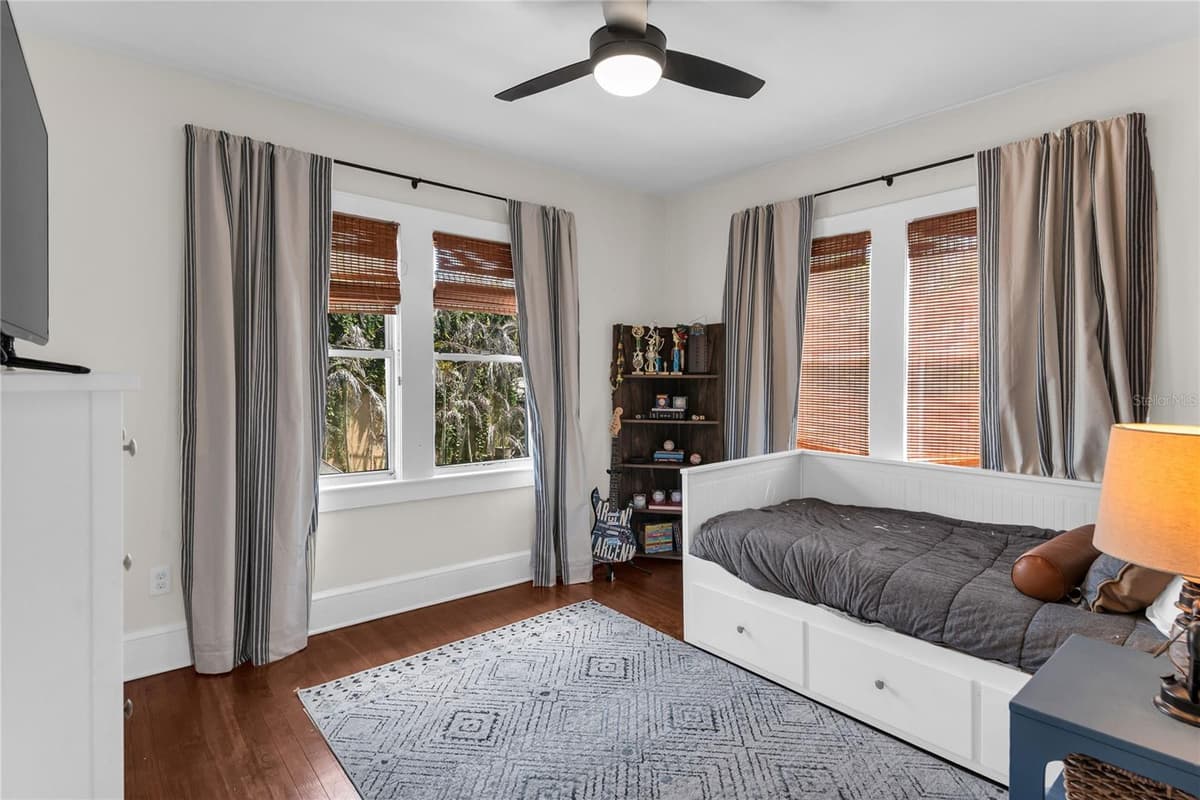 219 WHITTIER CIRCLE — photo 33 of 52