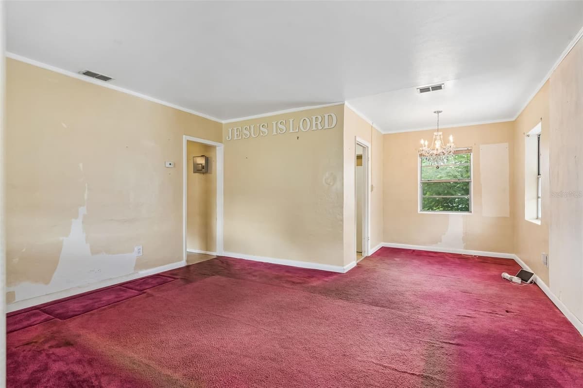 918 GOLDWYN AVENUE — photo 11 of 21