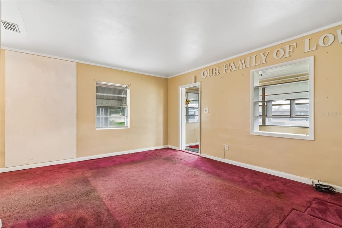 918 GOLDWYN AVENUE — photo 13 of 21
