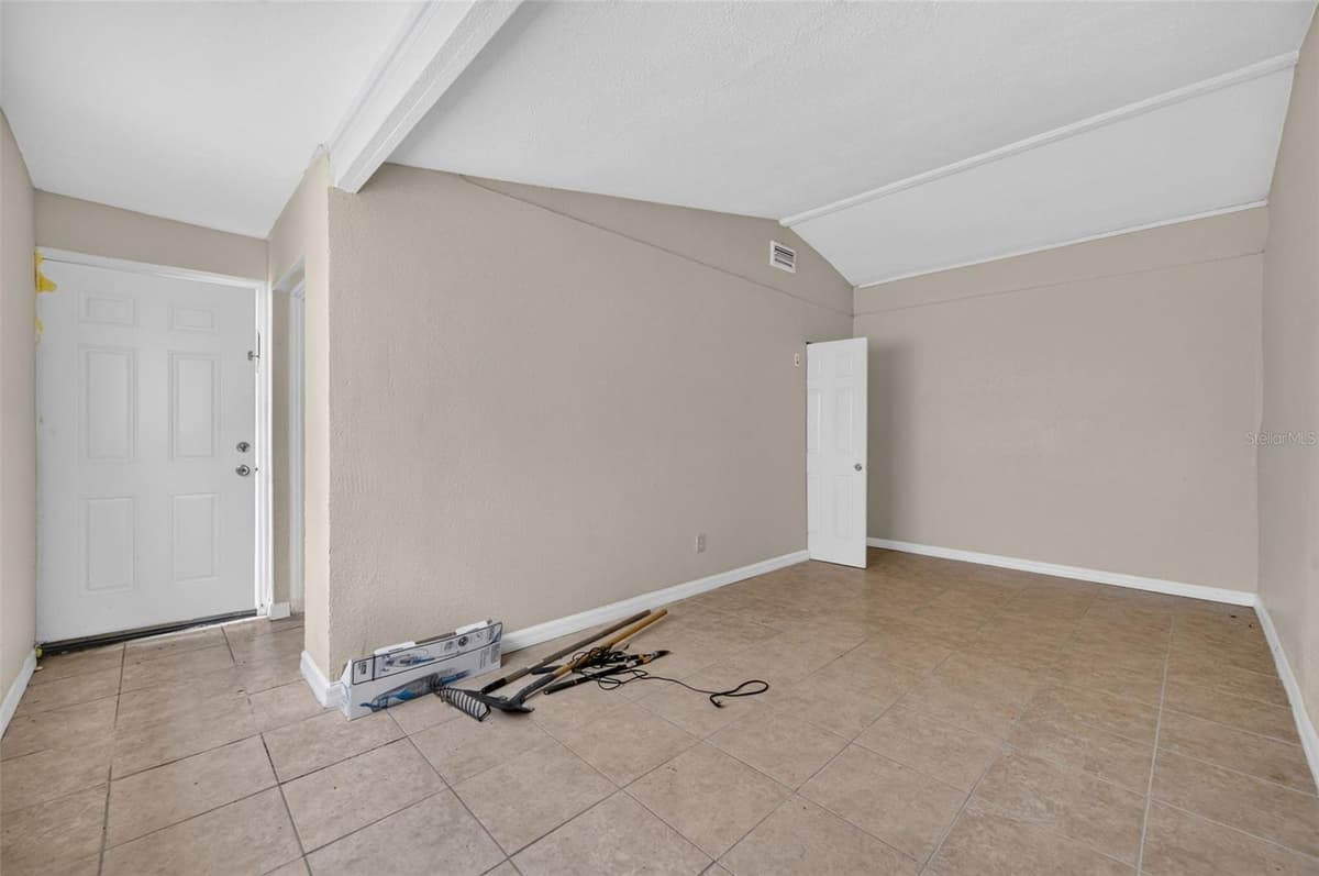 18 EATON STREET — photo 15 of 29