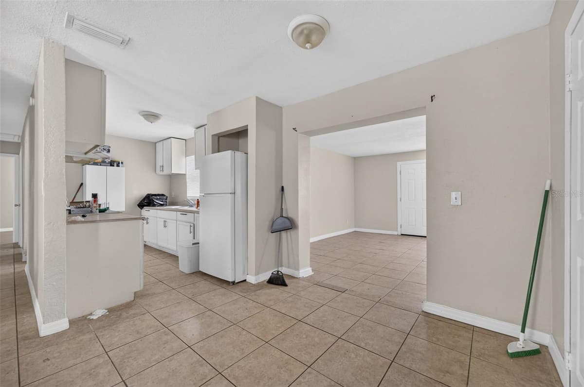 18 EATON STREET — photo 20 of 29