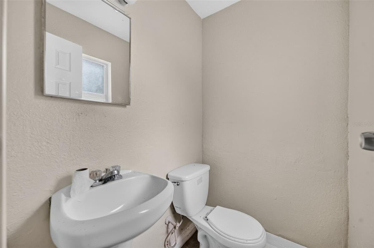 18 EATON STREET — photo 13 of 29