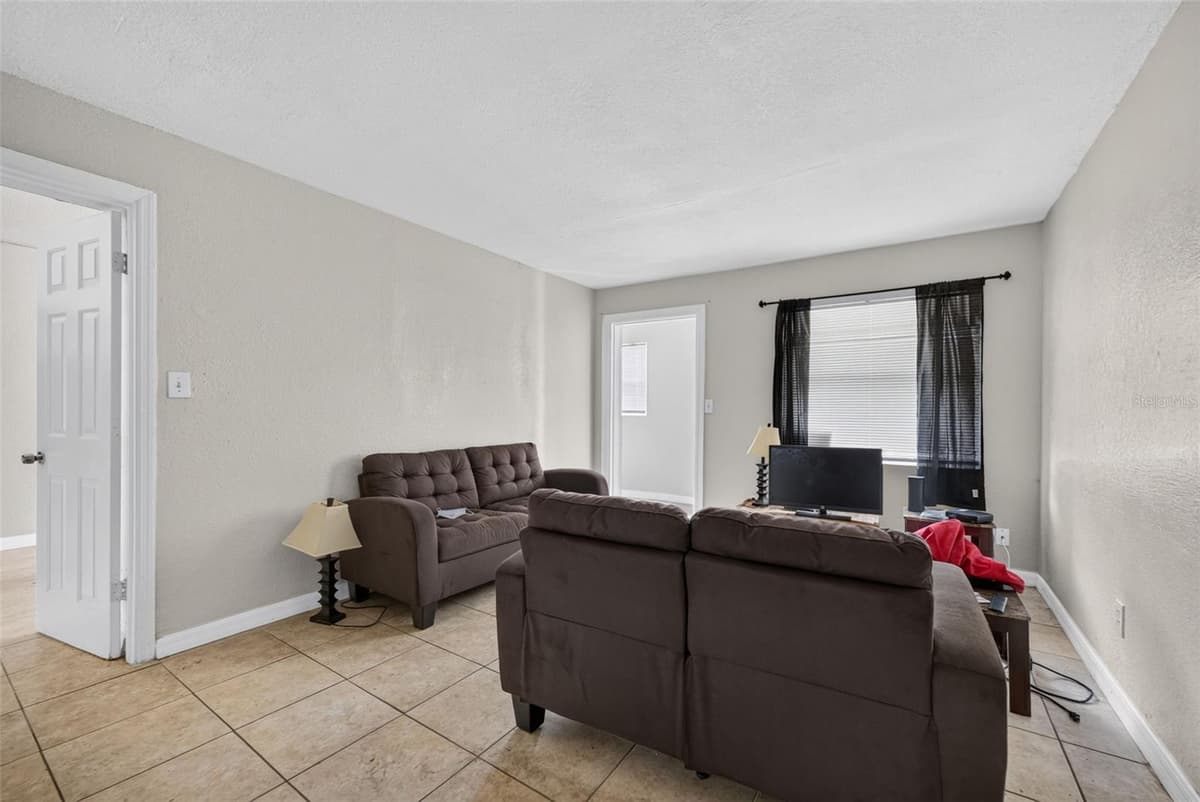 18 EATON STREET — photo 19 of 29