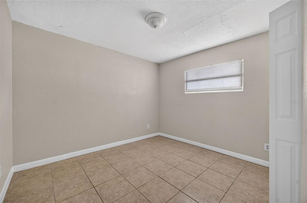 18 EATON STREET — photo 10 of 29