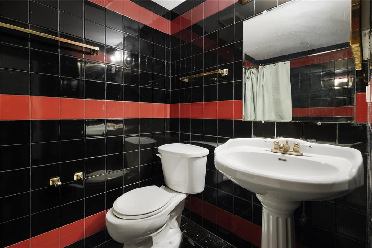 8584 BRIAR GROVE CIRCLE — photo 17 of 25