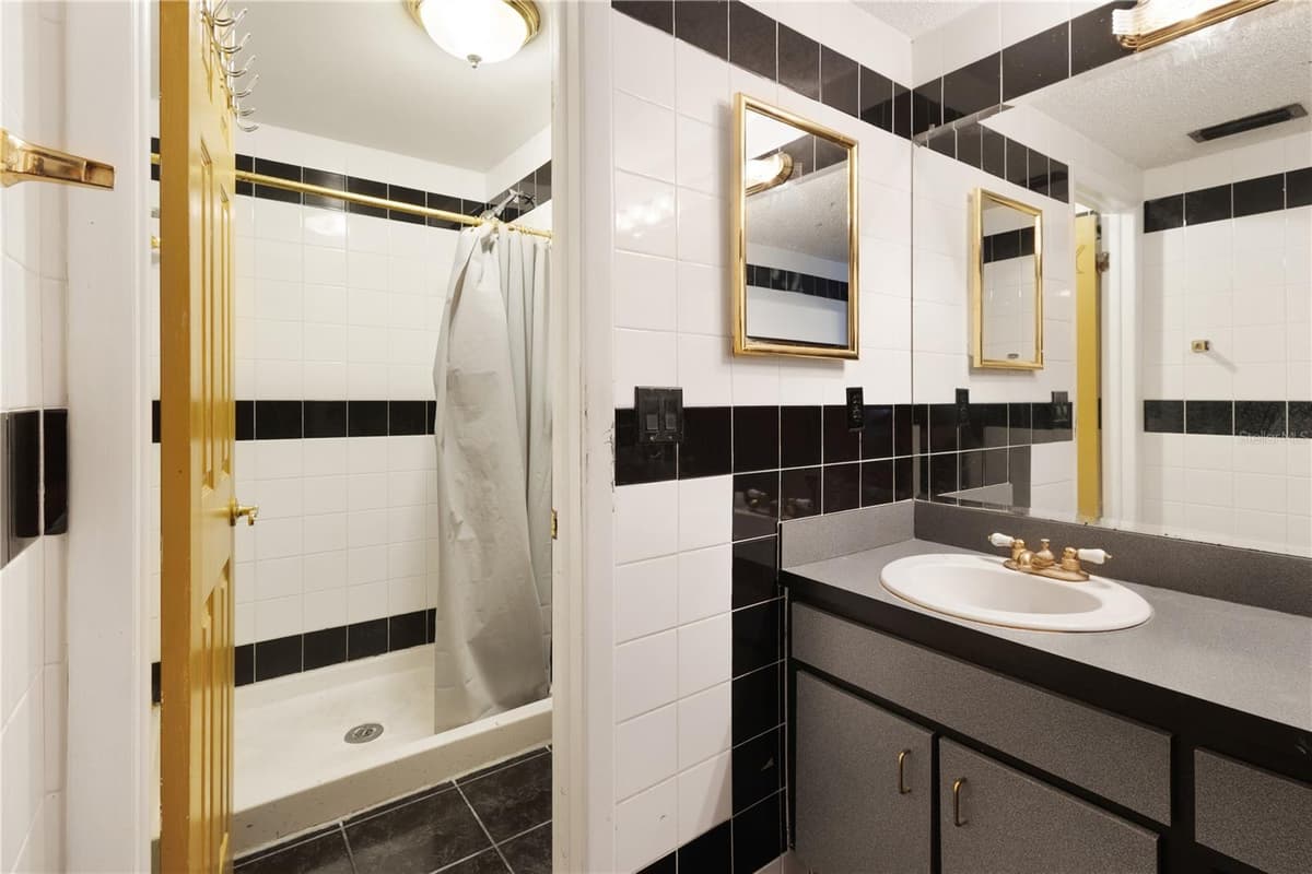 8584 BRIAR GROVE CIRCLE — photo 14 of 25
