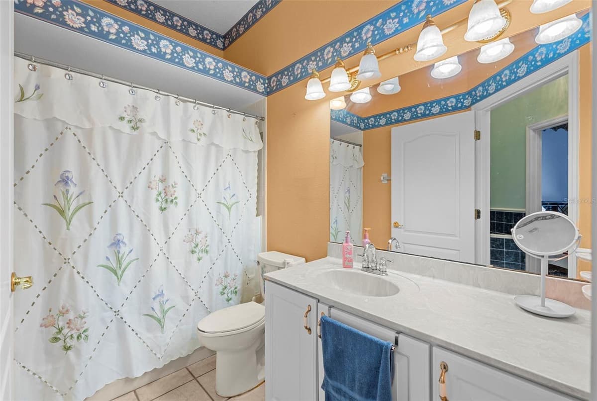52 BUTTONWORTH DRIVE — photo 23 of 55