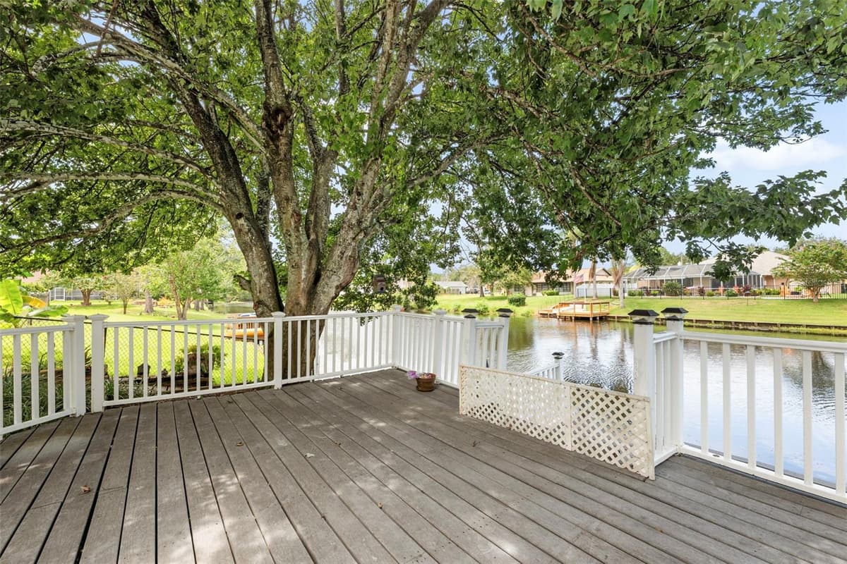 52 BUTTONWORTH DRIVE — photo 37 of 55