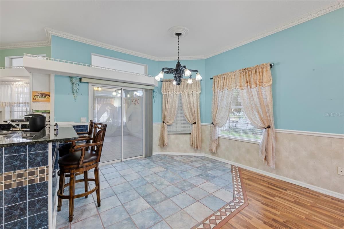 52 BUTTONWORTH DRIVE — photo 11 of 55