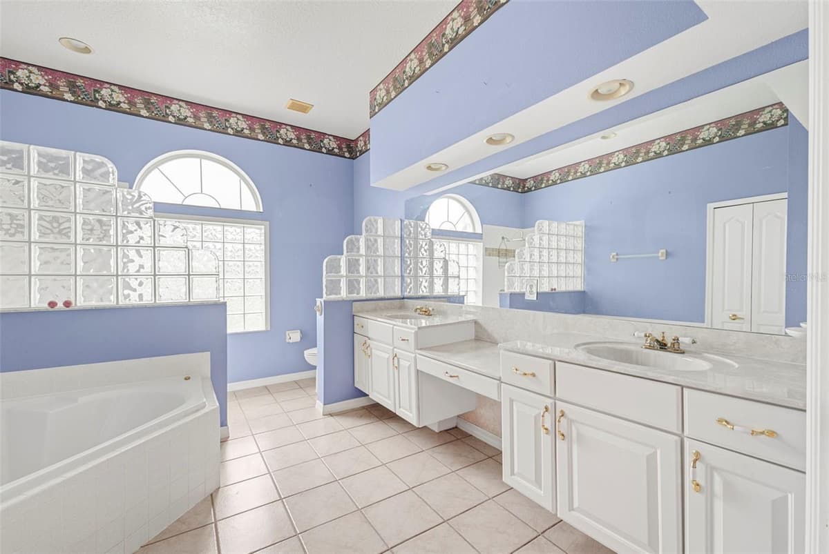 52 BUTTONWORTH DRIVE — photo 22 of 55