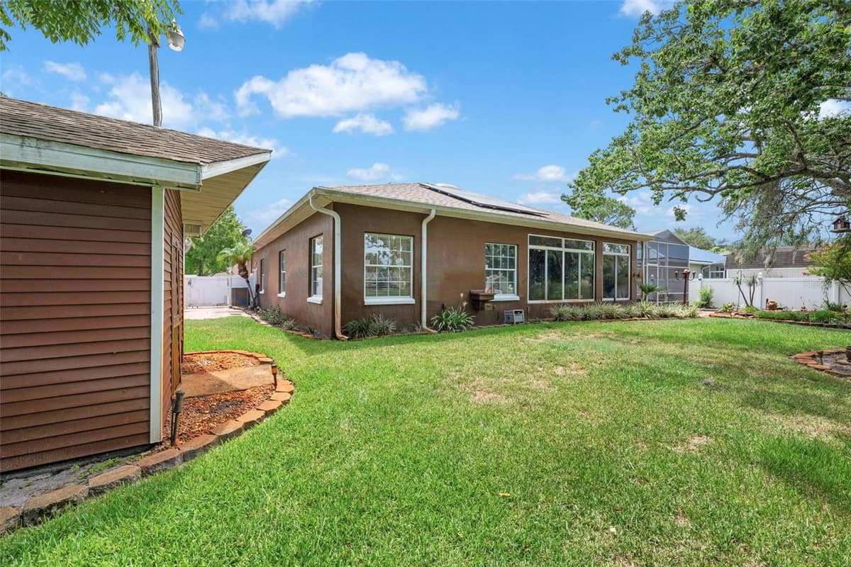 52 BUTTONWORTH DRIVE — photo 46 of 55