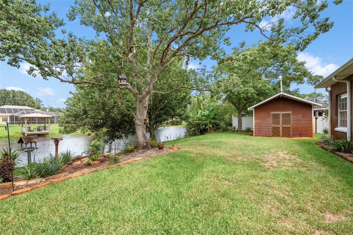 52 BUTTONWORTH DRIVE — photo 43 of 55