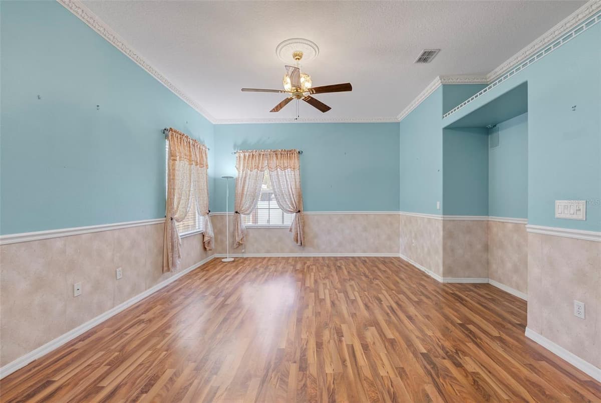 52 BUTTONWORTH DRIVE — photo 13 of 55