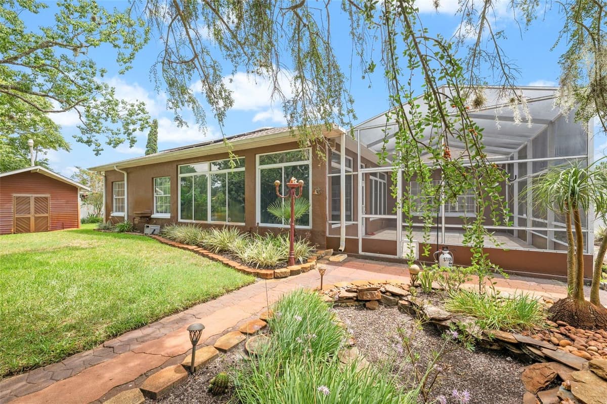 52 BUTTONWORTH DRIVE — photo 41 of 55