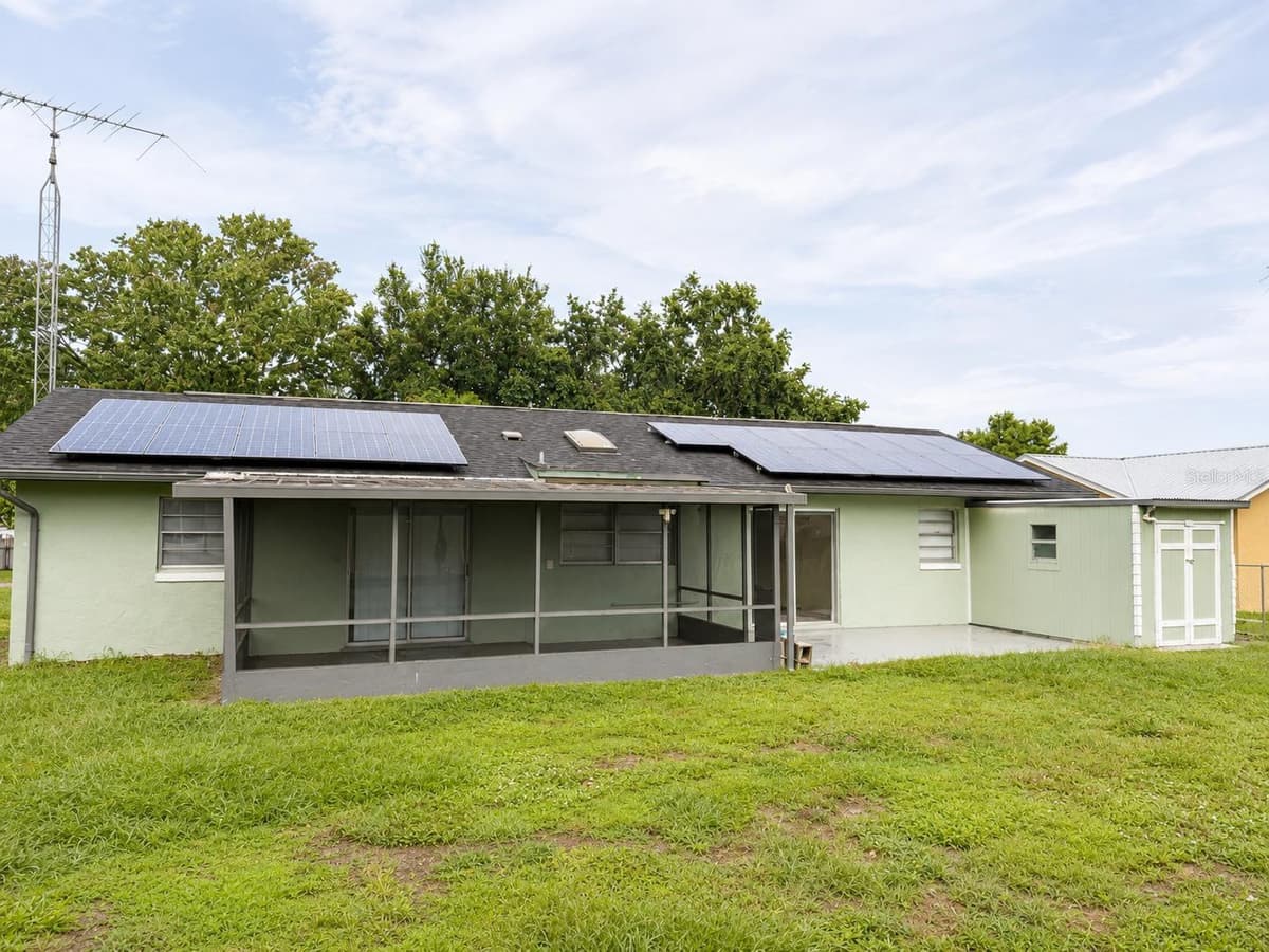 4401 MADERIA AVENUE — photo 18 of 20