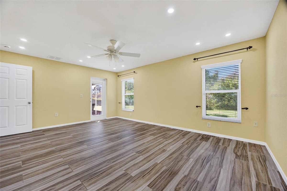 25900 AYSEN DRIVE — photo 16 of 39