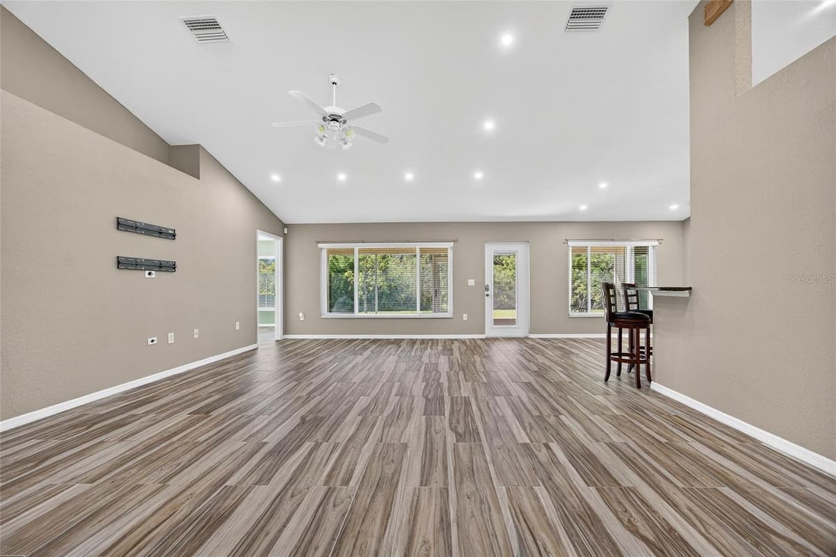 25900 AYSEN DRIVE — photo 8 of 39