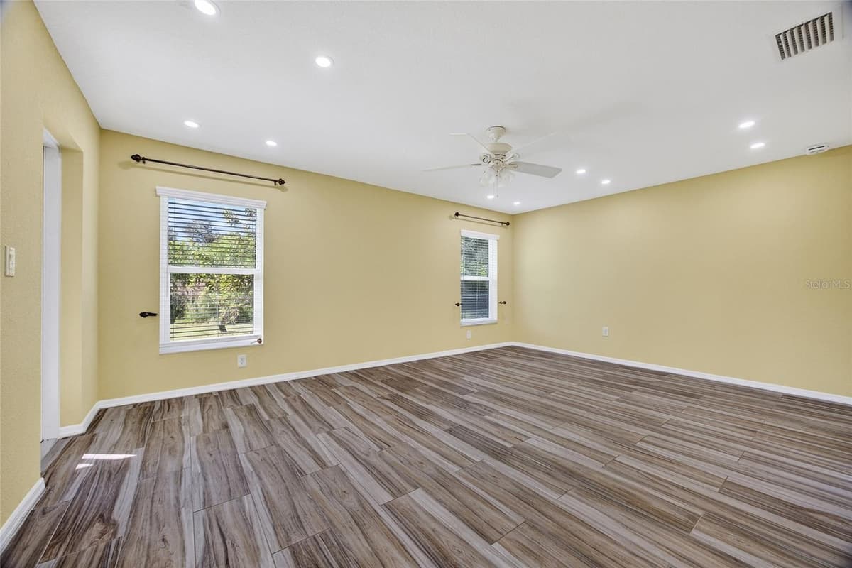 25900 AYSEN DRIVE — photo 15 of 39