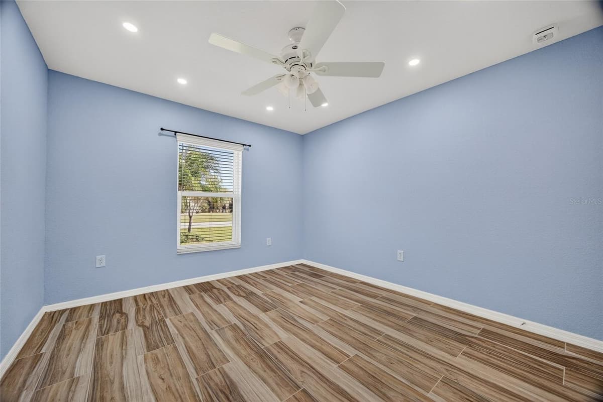 25900 AYSEN DRIVE — photo 22 of 39