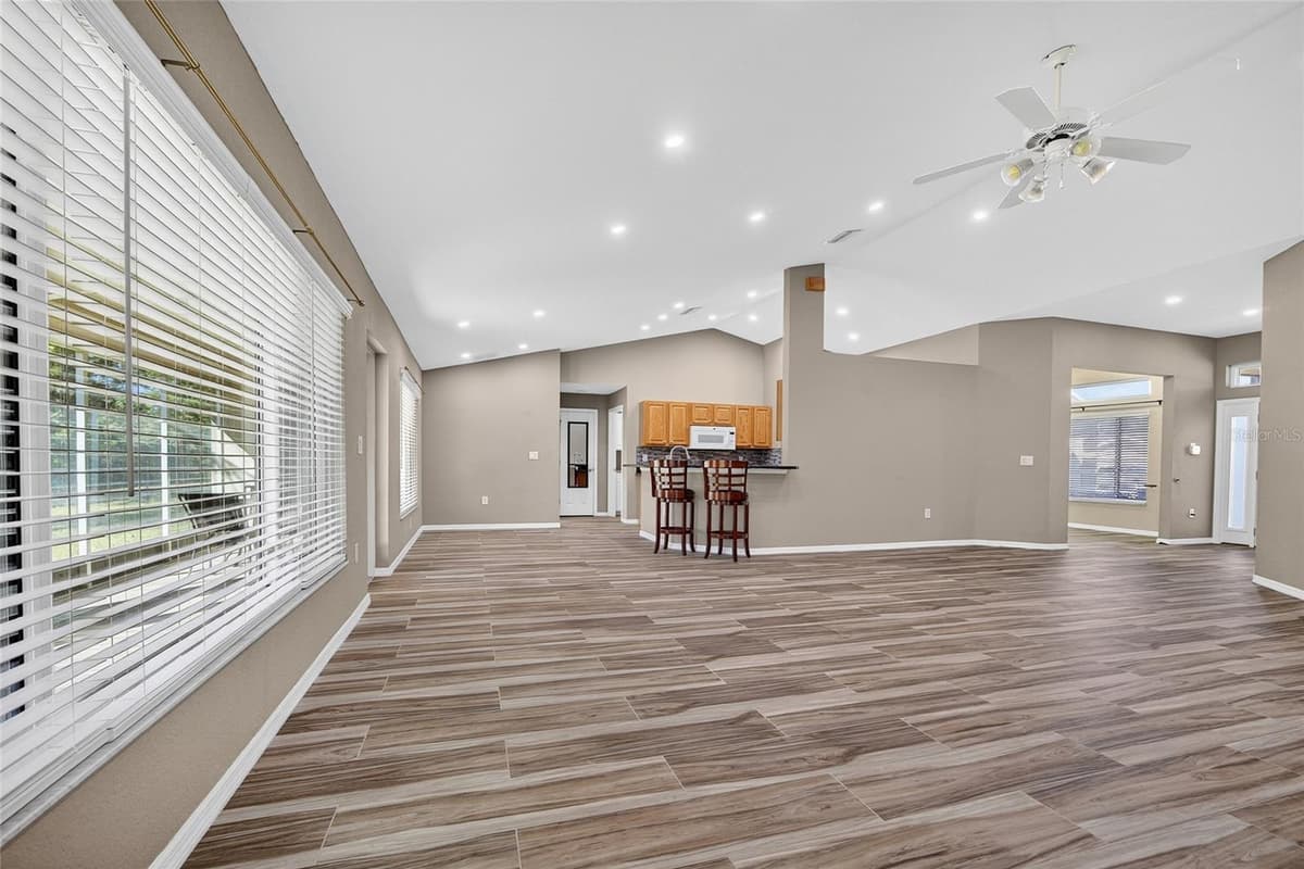 25900 AYSEN DRIVE — photo 9 of 39