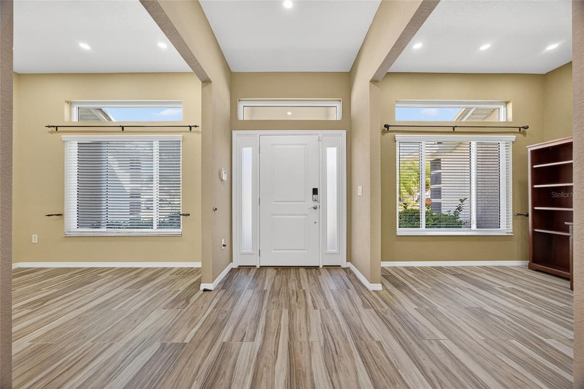 25900 AYSEN DRIVE — photo 3 of 39