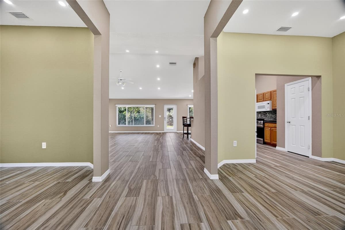 25900 AYSEN DRIVE — photo 4 of 39
