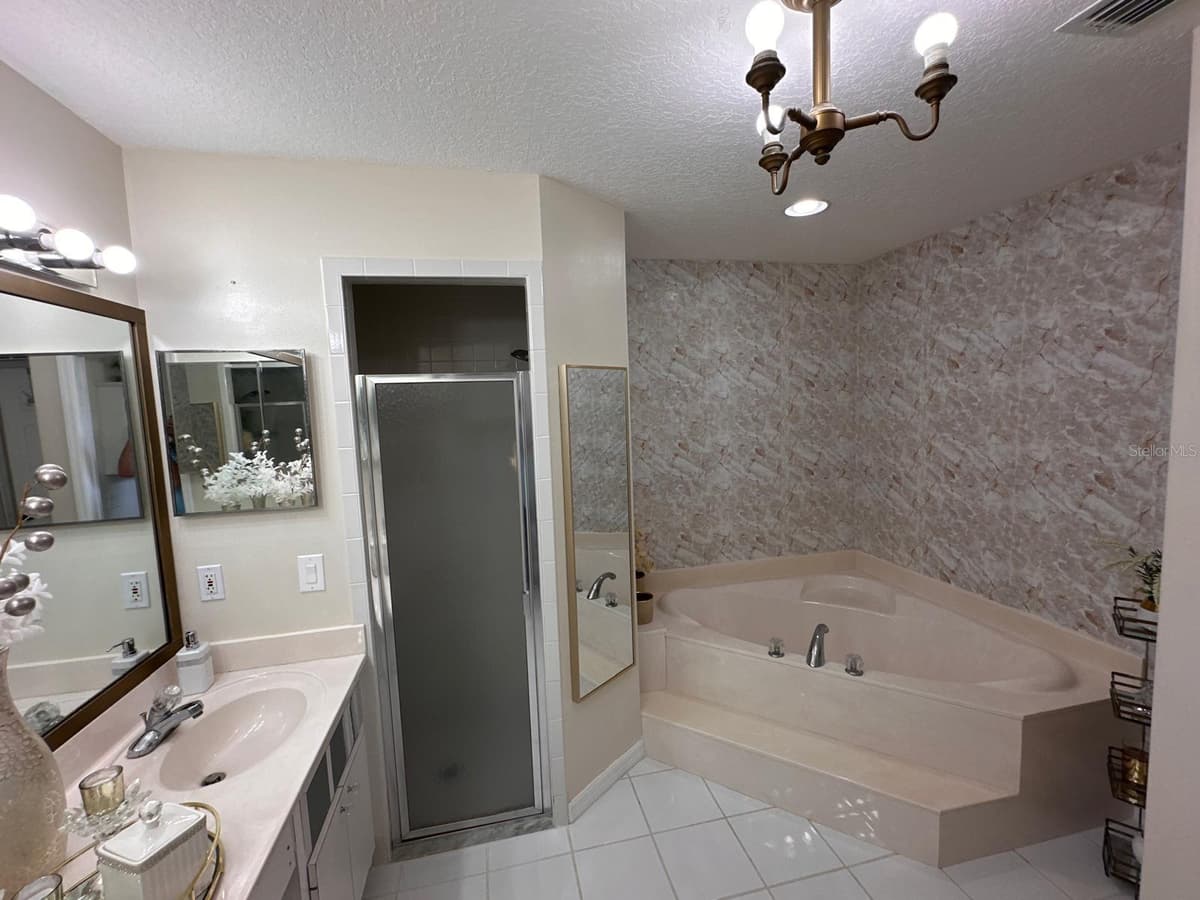 2723 SUNSET DRIVE — photo 36 of 74