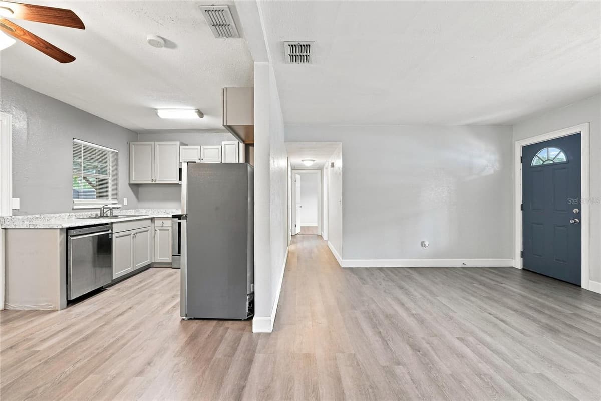 1024 31ST STREET — photo 6 of 33