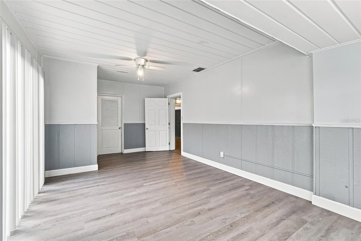 1024 31ST STREET — photo 5 of 33