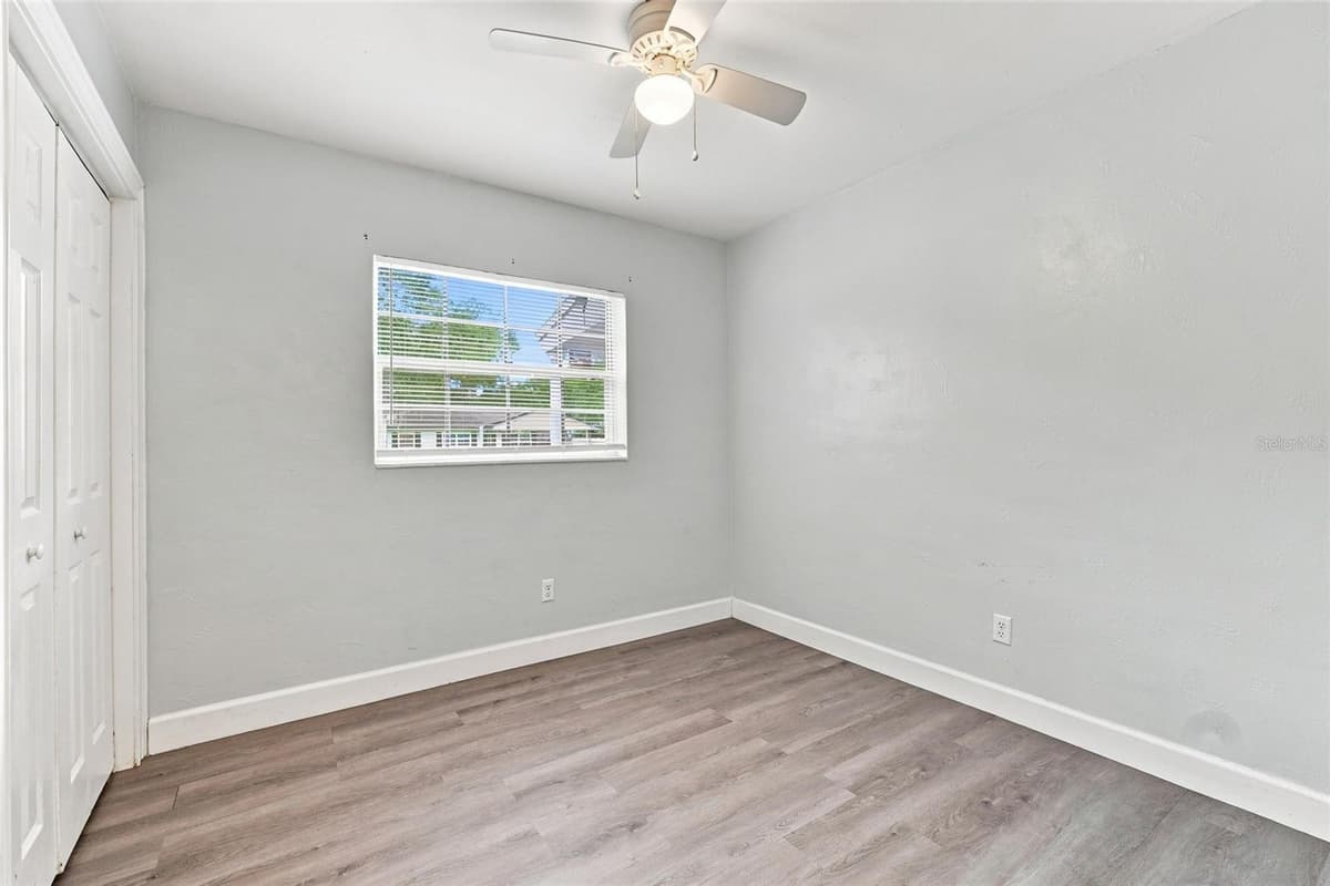 1024 31ST STREET — photo 10 of 33