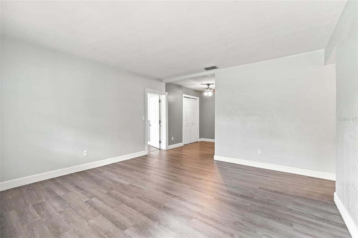 1024 31ST STREET — photo 7 of 33