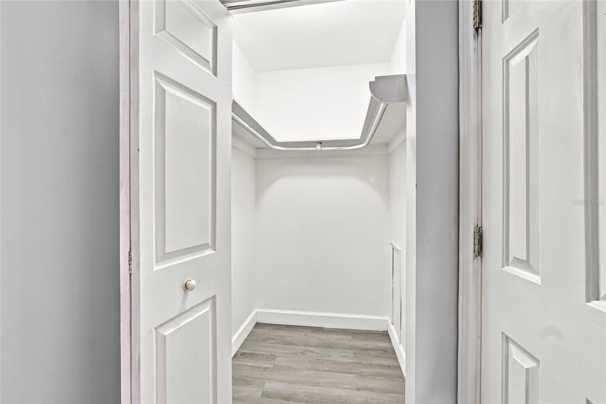 1024 31ST STREET — photo 16 of 33