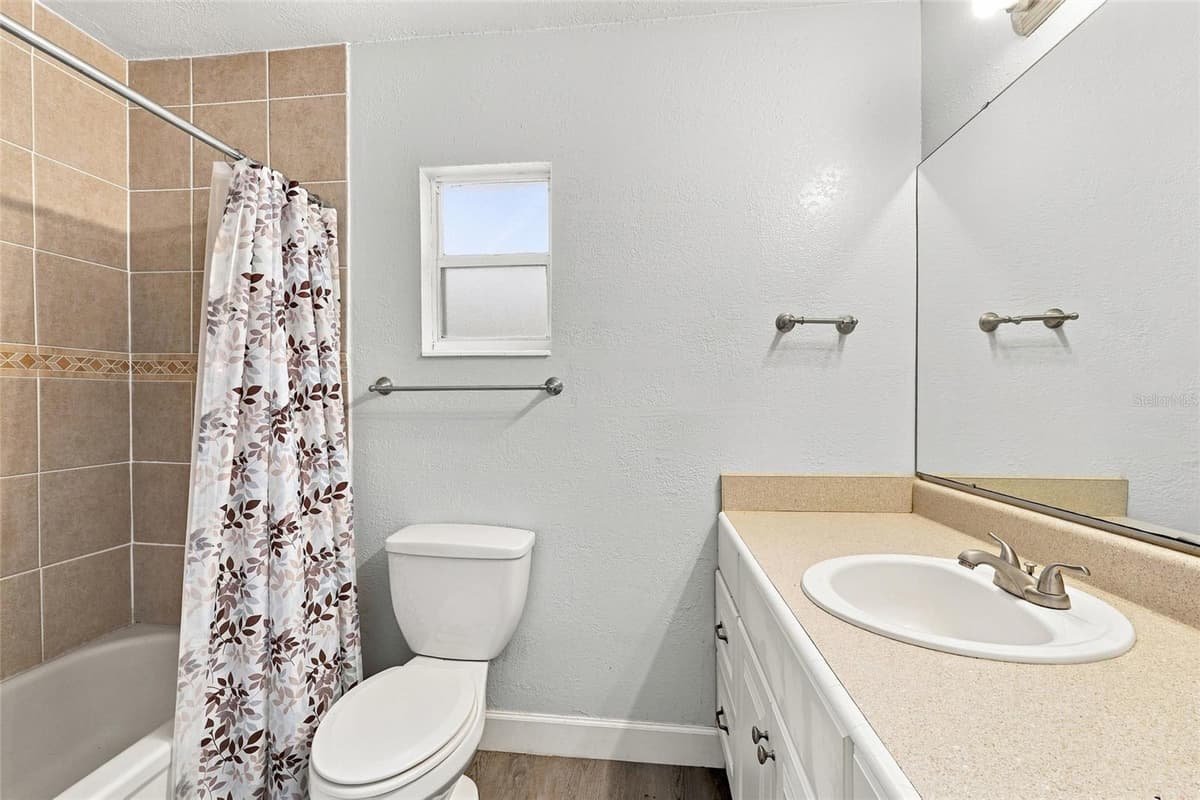 1024 31ST STREET — photo 15 of 33