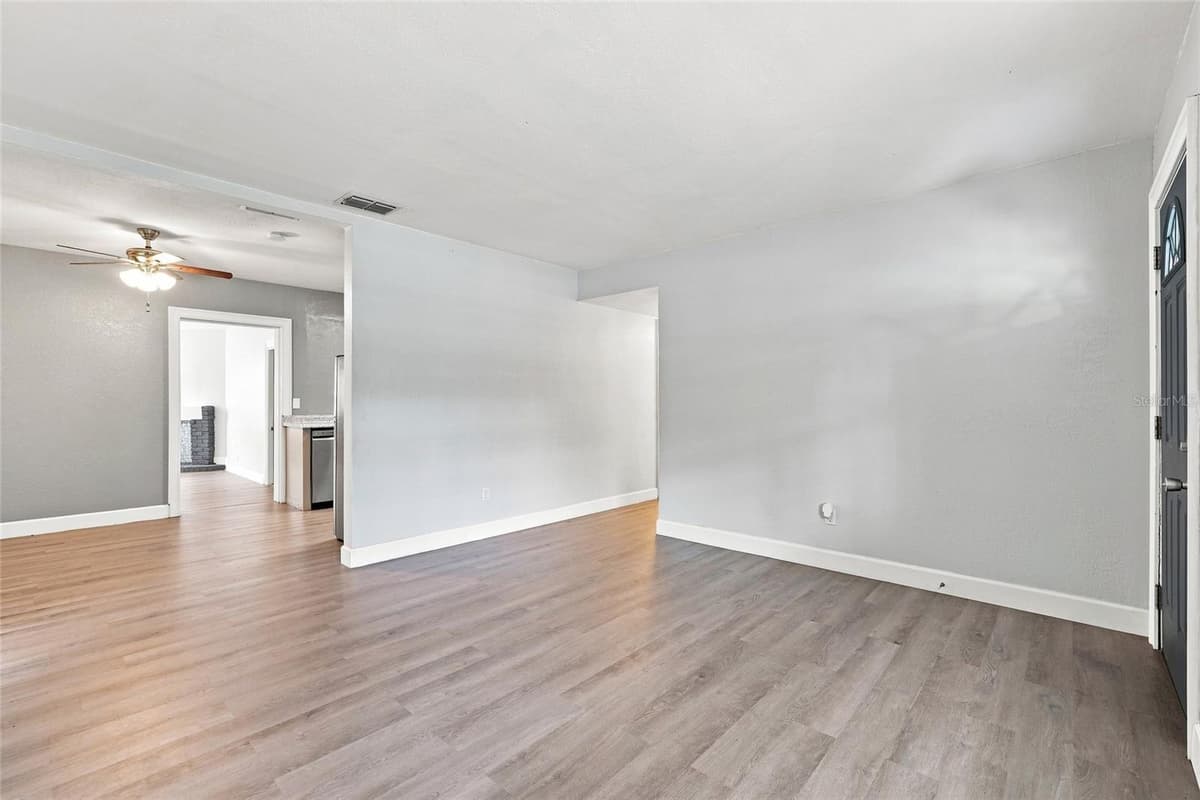 1024 31ST STREET — photo 8 of 33