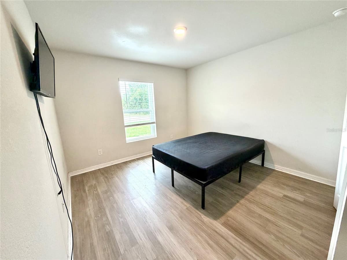 11034 CARNEGIE AVE. — photo 14 of 17