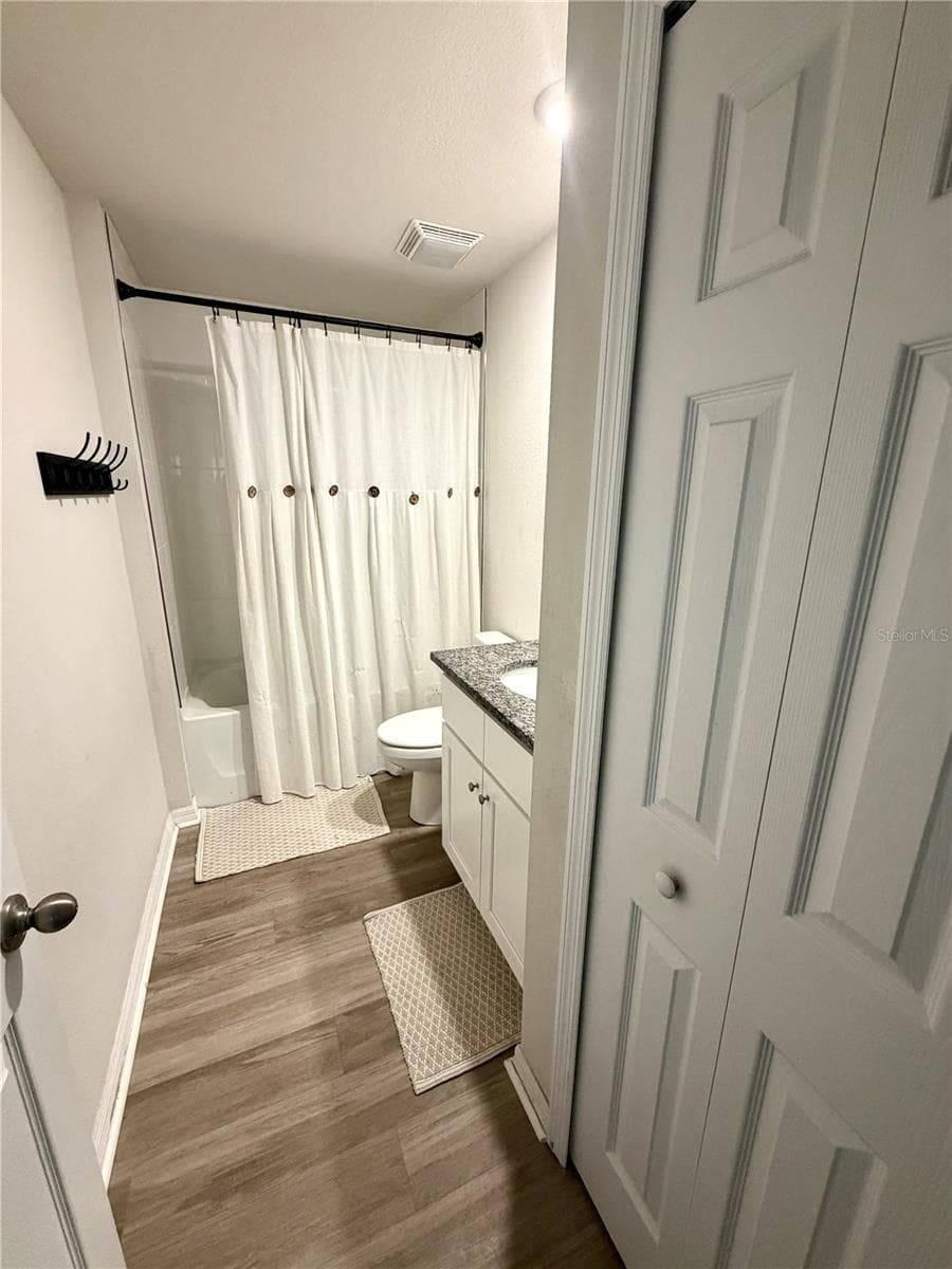 11034 CARNEGIE AVE. — photo 12 of 17