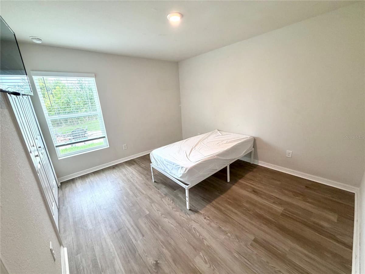 11034 CARNEGIE AVE. — photo 16 of 17