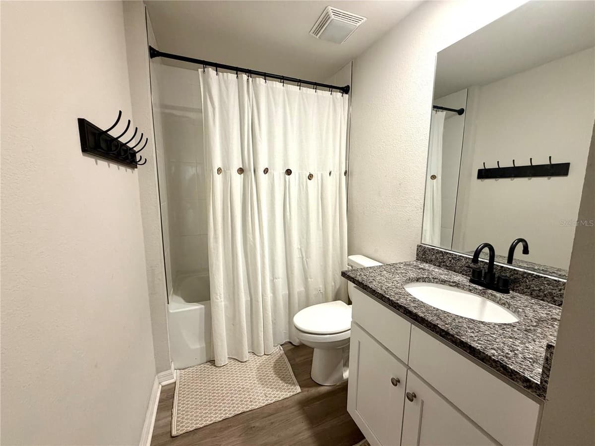 11034 CARNEGIE AVE. — photo 13 of 17