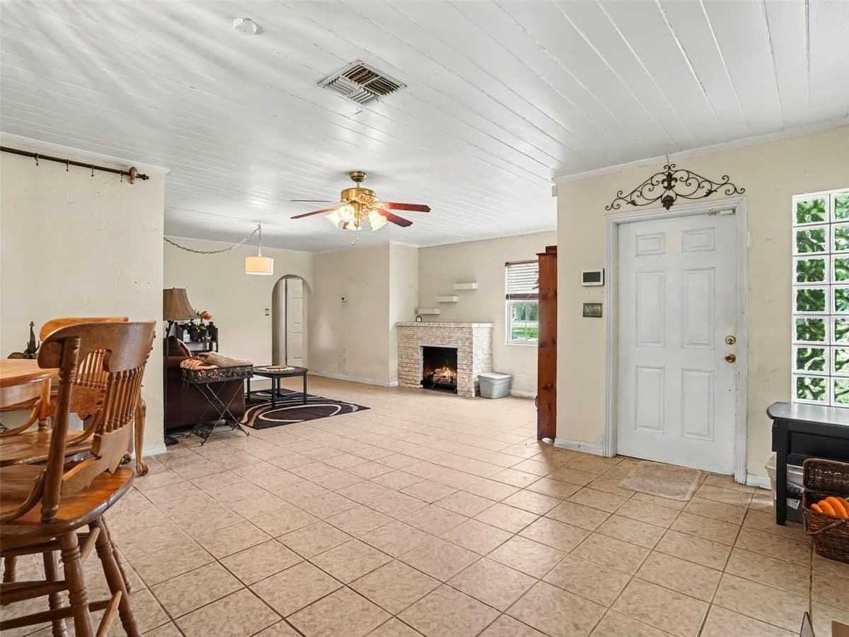3300 BAILEY ROAD — photo 7 of 23