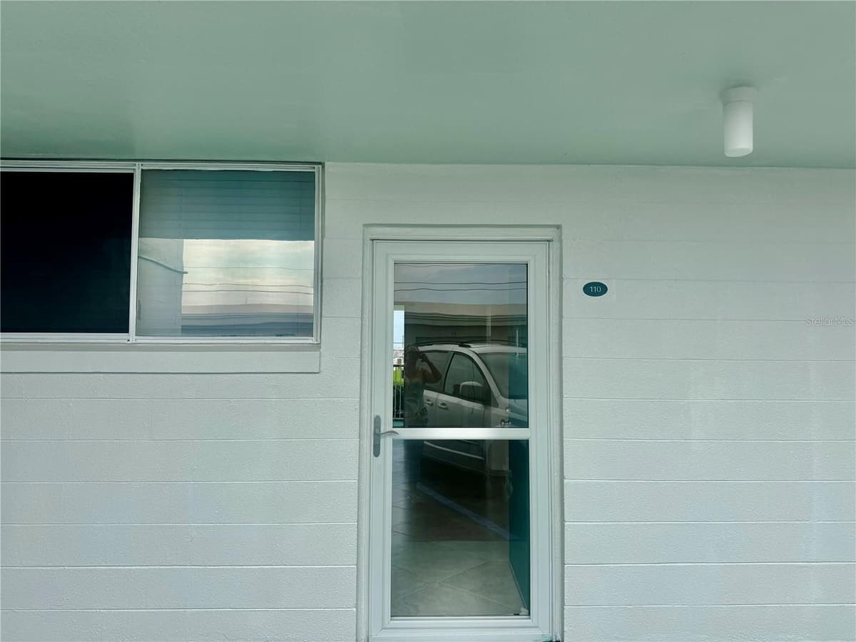 2727 ATLANTIC AVENUE — photo 5 of 12