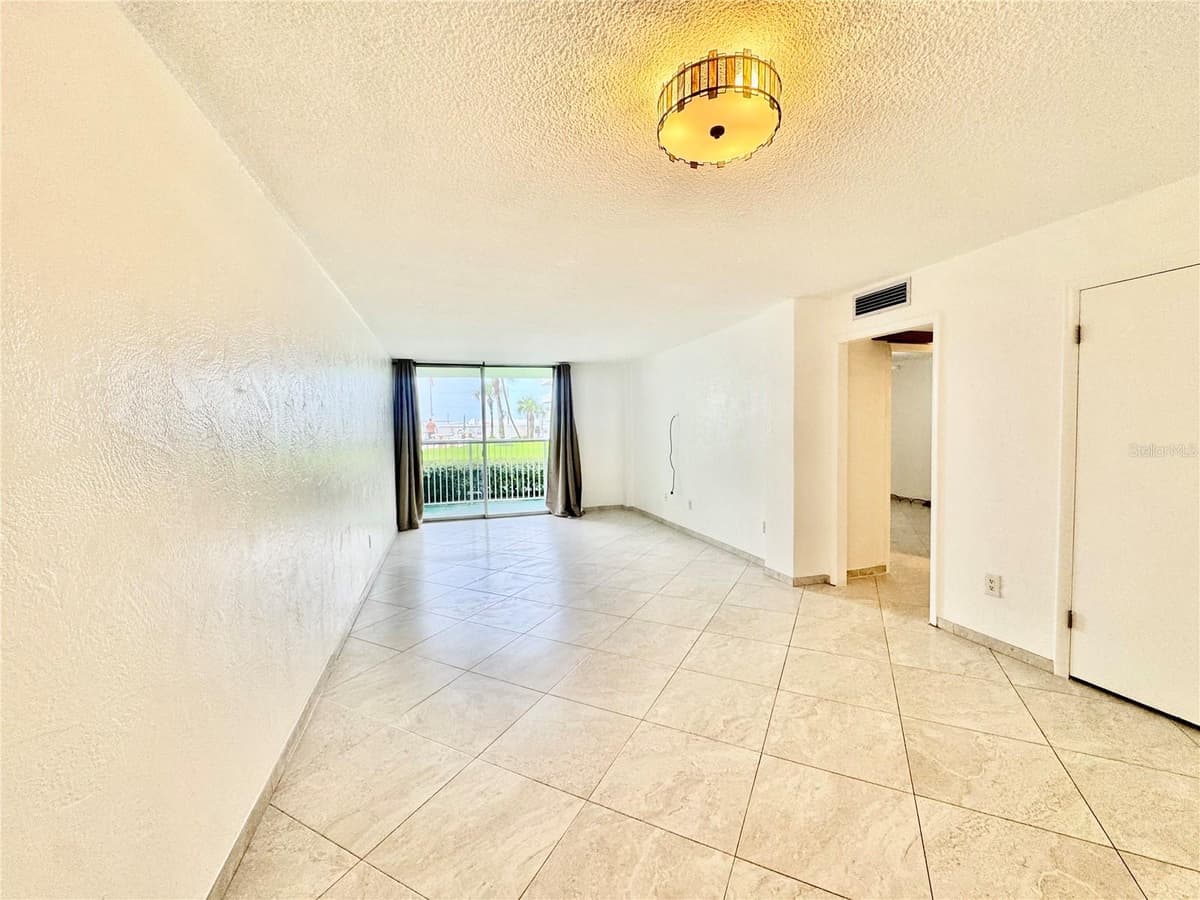 2727 ATLANTIC AVENUE — photo 7 of 12