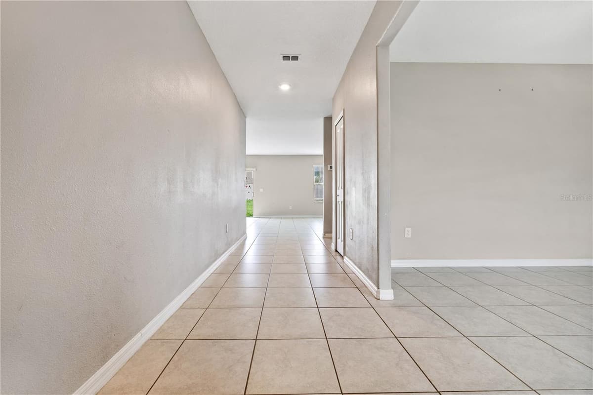 9413 CHANNING HILL DRIVE — photo 3 of 36