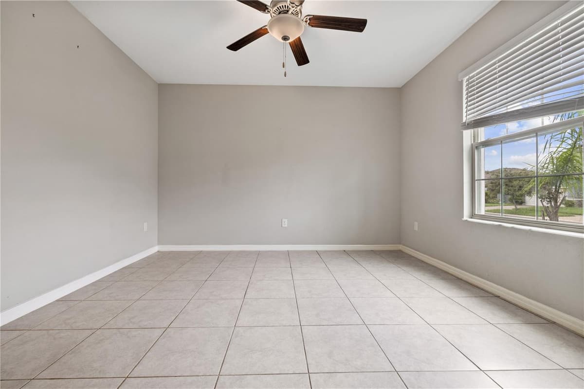 9413 CHANNING HILL DRIVE — photo 4 of 36