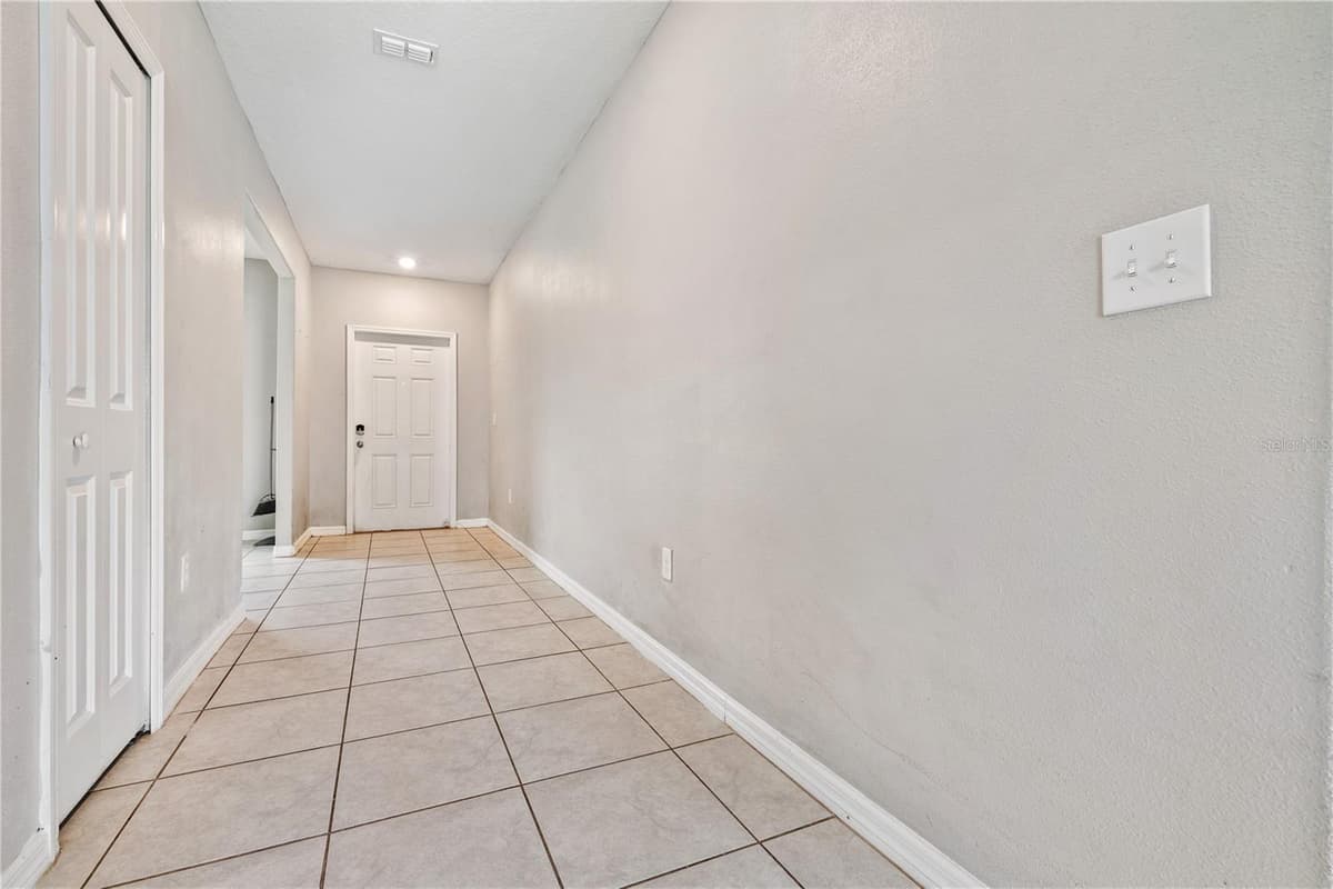 9413 CHANNING HILL DRIVE — photo 5 of 36